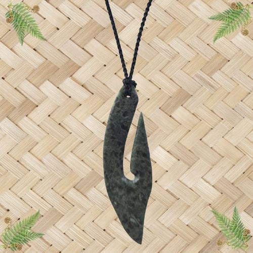 NZ Greenstone Hook Pendant - Kawakawa - 105mm