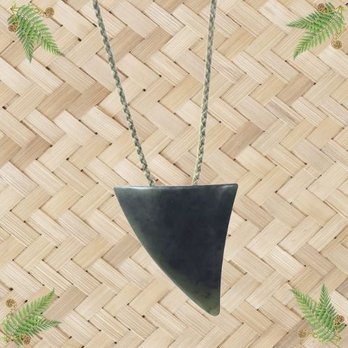 NZ Greenstone Niho Tooth Pendant - 31mm