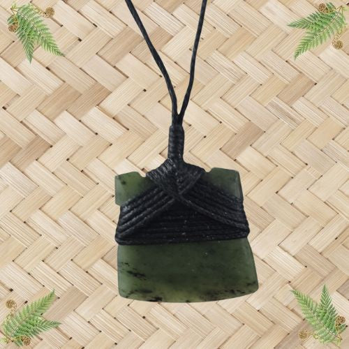 NZ Greenstone Toki Pendant - 30mm