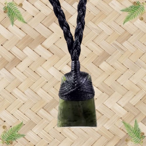 NZ Greenstone Toki Pendant - 25mm.