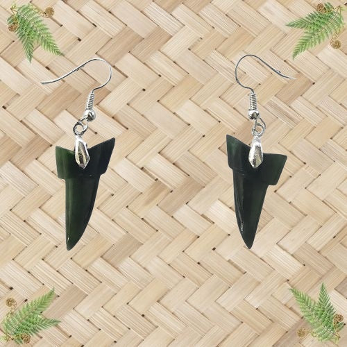 NZ Greenstone Shark Tooth Earrings - 25mm