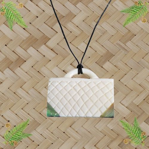 Bone Kete Pendant with Paua - 32mm