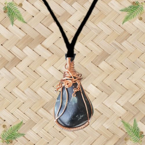 NZ Greenstone Freeform in Copper Basket Pendant
