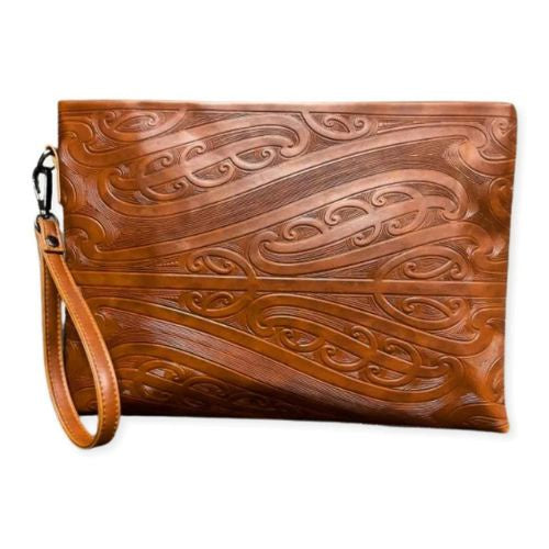 Māori Design Tablet Clutch - Tan